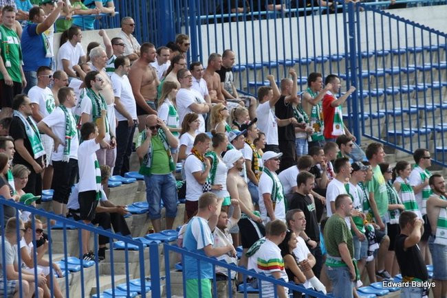 Kibice robią najazd na Gniezno (zdjęcia)