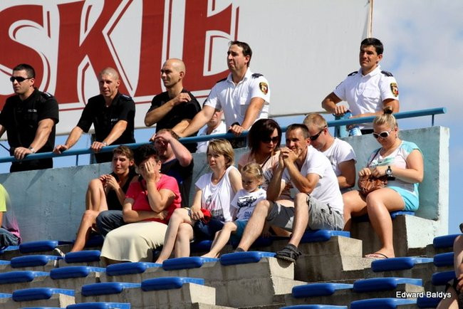 Kibice robią najazd na Gniezno (zdjęcia)