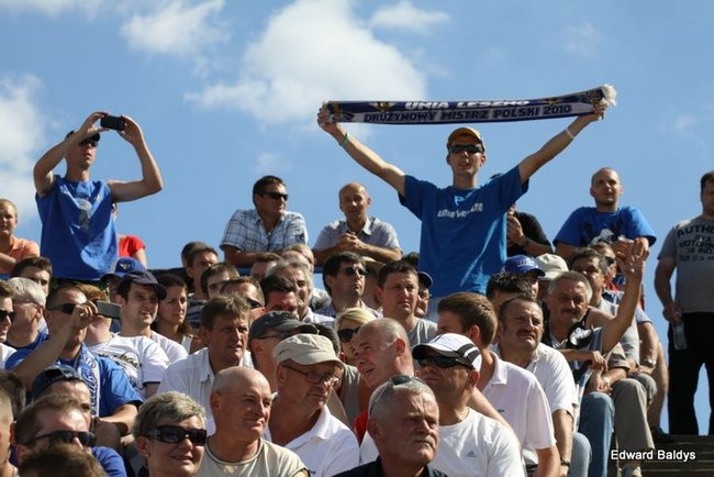 Kibice robią najazd na Gniezno (zdjęcia)