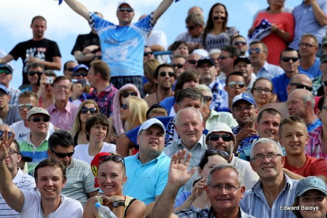 Kibice robią najazd na Gniezno (zdjęcia)