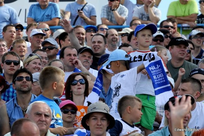 Kibice robią najazd na Gniezno (zdjęcia)