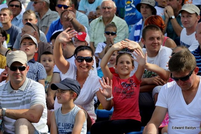 Kibice robią najazd na Gniezno (zdjęcia)