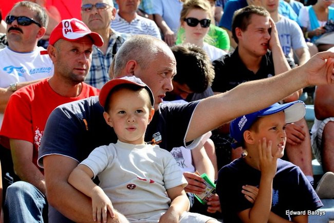 Kibice robią najazd na Gniezno (zdjęcia)