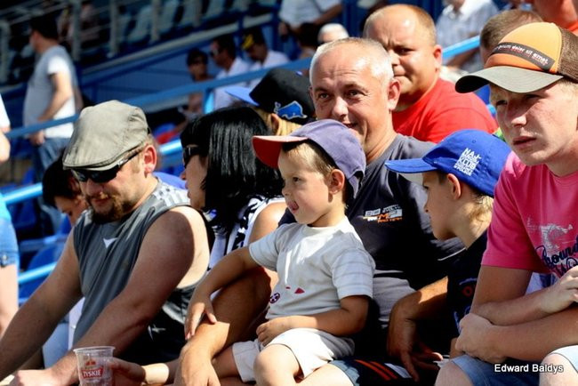 Kibice robią najazd na Gniezno (zdjęcia)