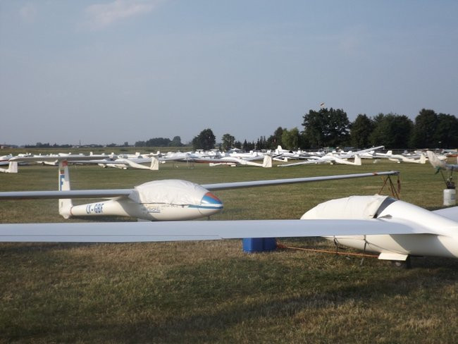 Leszno gości najlepszych szybowników (zdjęcia)