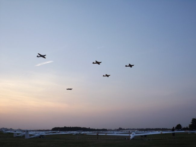 Leszno gości najlepszych szybowników (zdjęcia)