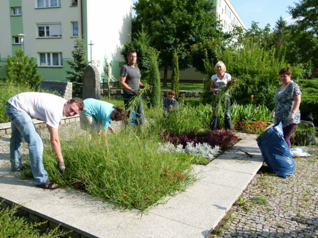 Sokoły zadbały o mogiły (zdjęcia)