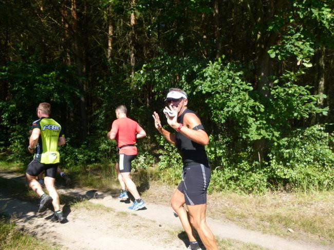 Koleżeńsko w cieniu bukowego lasu (zdjęcia)