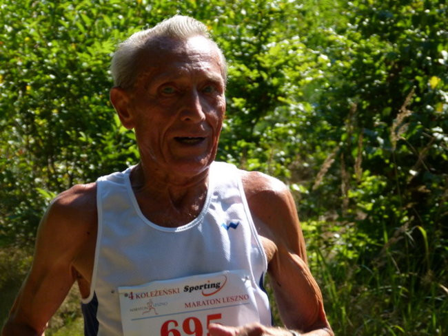 Koleżeńsko w cieniu bukowego lasu (zdjęcia)