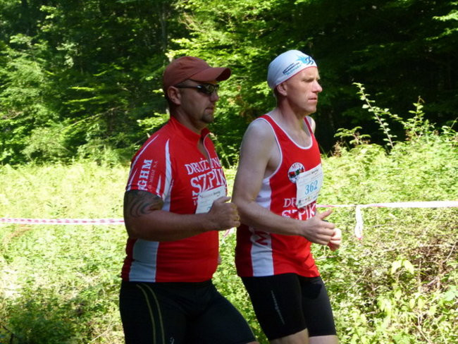 Koleżeńsko w cieniu bukowego lasu (zdjęcia)