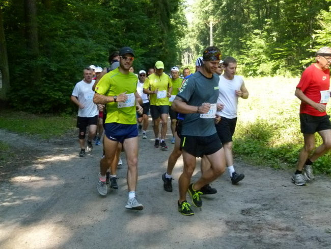 Koleżeńsko w cieniu bukowego lasu (zdjęcia)