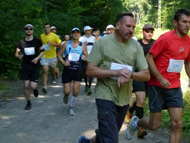 Koleżeńsko w cieniu bukowego lasu (zdjęcia)