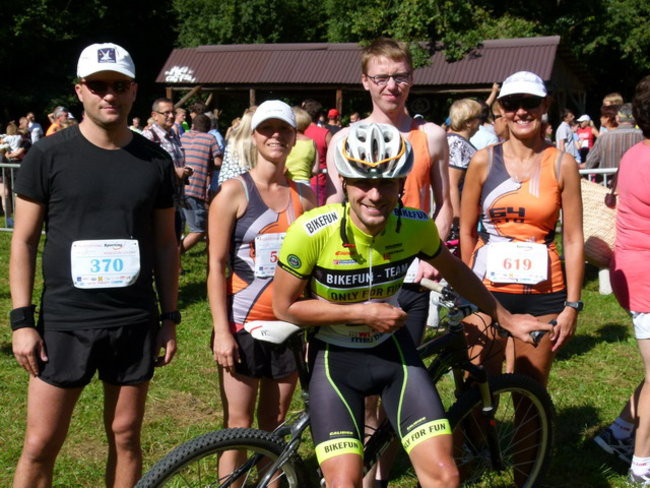 Koleżeńsko w cieniu bukowego lasu (zdjęcia)