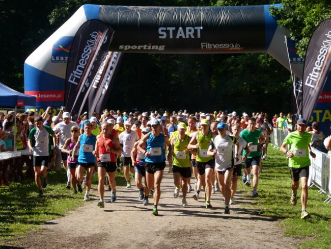 Koleżeńsko w cieniu bukowego lasu (zdjęcia)