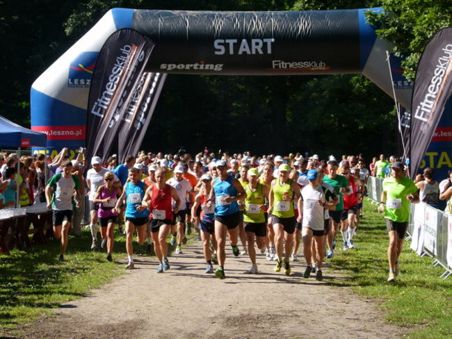 Koleżeńsko w cieniu bukowego lasu (zdjęcia)
