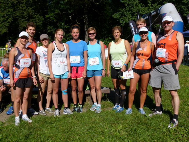 Koleżeńsko w cieniu bukowego lasu (zdjęcia)