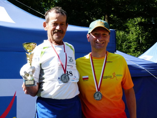 Koleżeńsko w cieniu bukowego lasu (zdjęcia)