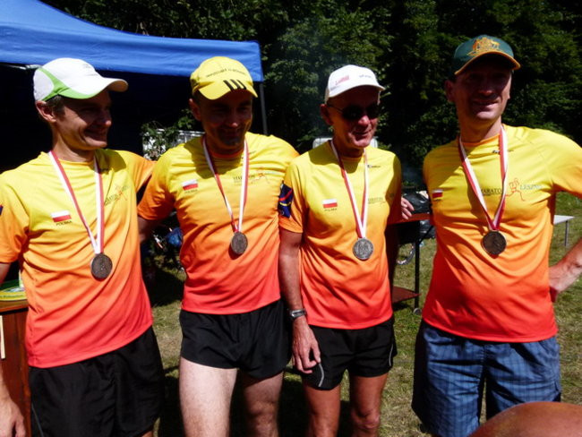 Koleżeńsko w cieniu bukowego lasu (zdjęcia)