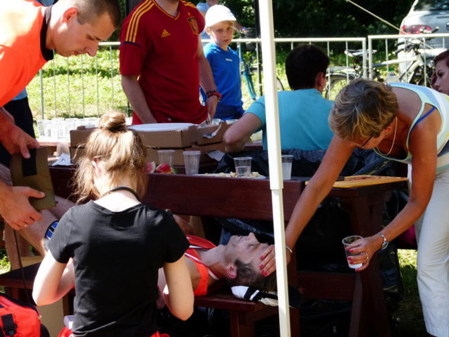 Koleżeńsko w cieniu bukowego lasu (zdjęcia)