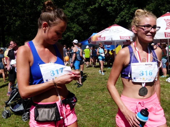 Koleżeńsko w cieniu bukowego lasu (zdjęcia)