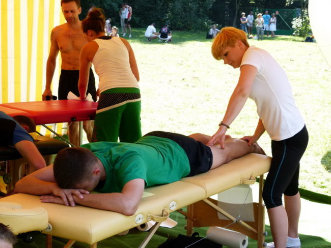 Koleżeńsko w cieniu bukowego lasu (zdjęcia)