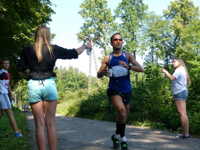 Koleżeńsko w cieniu bukowego lasu (zdjęcia)