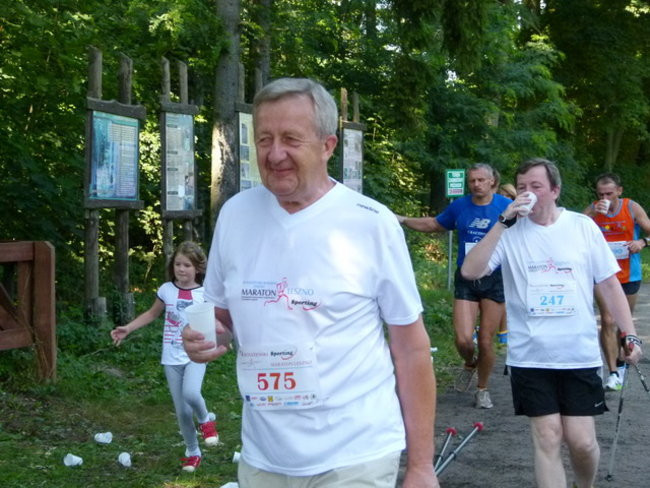 Koleżeńsko w cieniu bukowego lasu (zdjęcia)