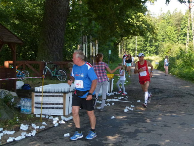 Koleżeńsko w cieniu bukowego lasu (zdjęcia)