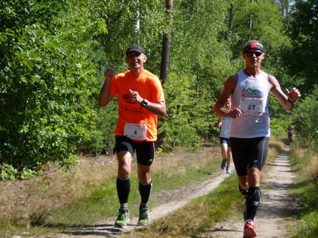 Koleżeńsko w cieniu bukowego lasu (zdjęcia)