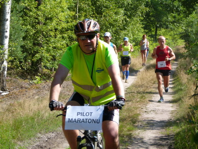 Koleżeńsko w cieniu bukowego lasu (zdjęcia)