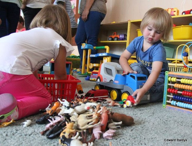 Dzieci chcą się poznać (zdjęcia)