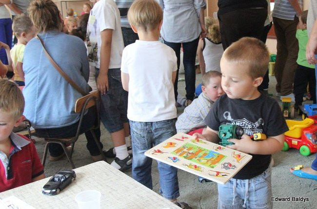 Dzieci chcą się poznać (zdjęcia)