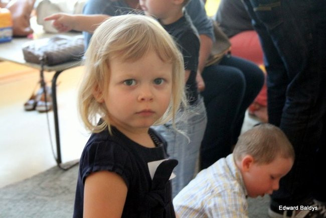 Dzieci chcą się poznać (zdjęcia)