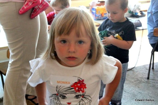Dzieci chcą się poznać (zdjęcia)
