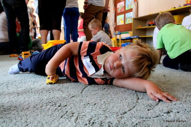 Dzieci chcą się poznać (zdjęcia)