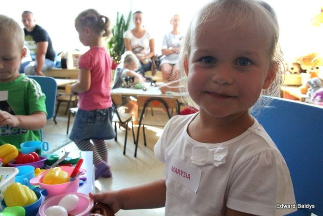 Dzieci chcą się poznać (zdjęcia)