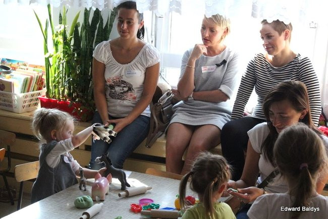 Dzieci chcą się poznać (zdjęcia)