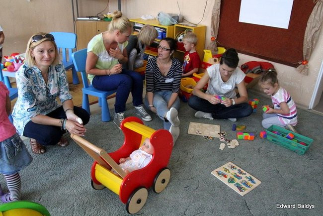 Dzieci chcą się poznać (zdjęcia)