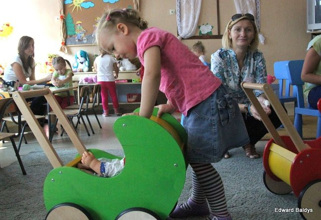 Dzieci chcą się poznać (zdjęcia)