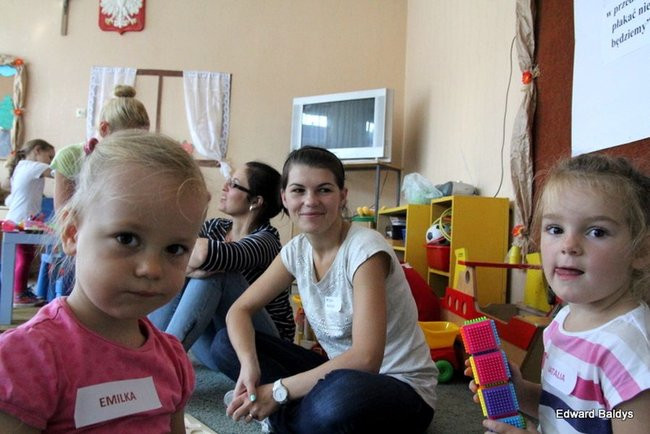 Dzieci chcą się poznać (zdjęcia)