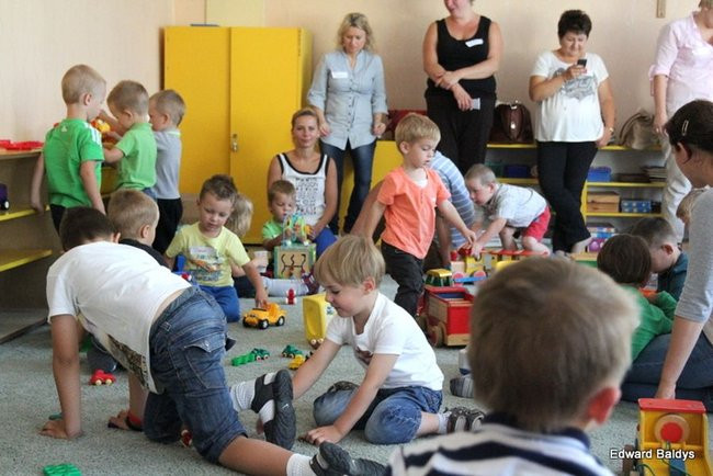Dzieci chcą się poznać (zdjęcia)