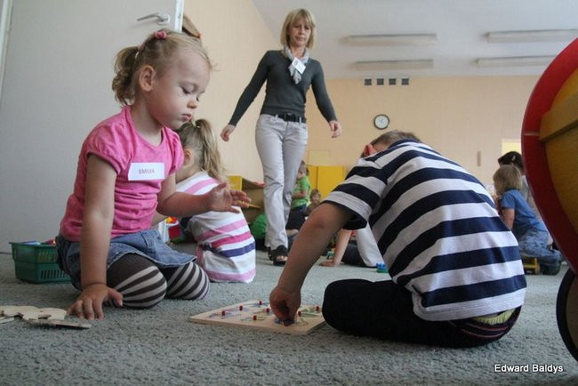 Dzieci chcą się poznać (zdjęcia)