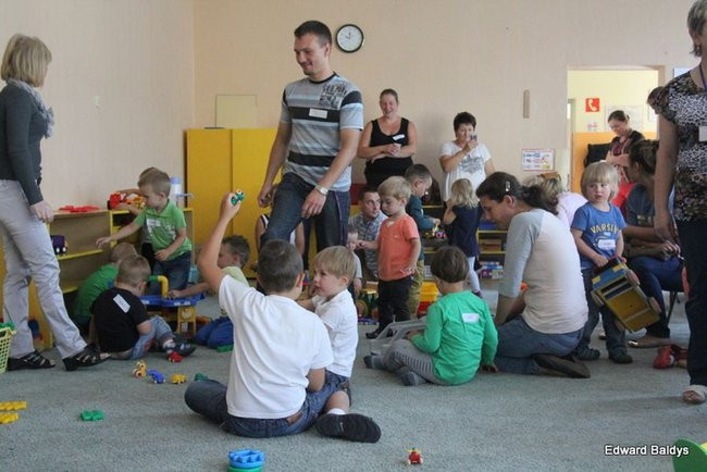 Dzieci chcą się poznać (zdjęcia)