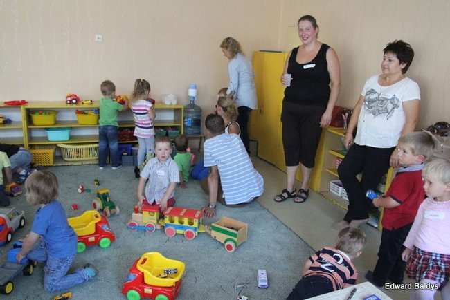 Dzieci chcą się poznać (zdjęcia)