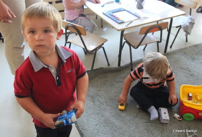 Dzieci chcą się poznać (zdjęcia)