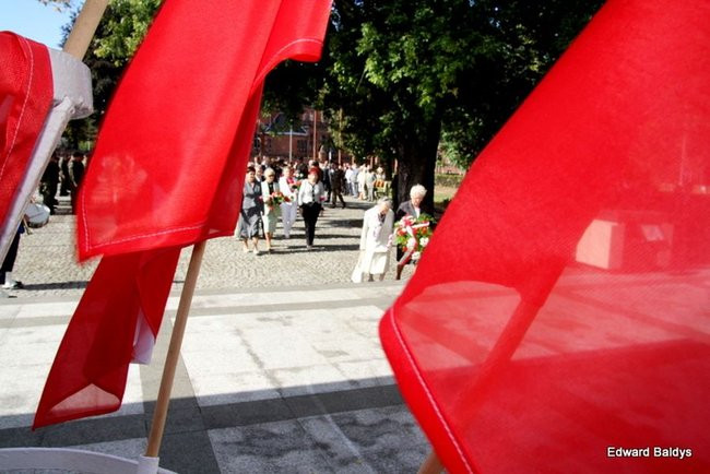 W rocznicę wybuchu drugiej wojny światowej (zdjęcia)