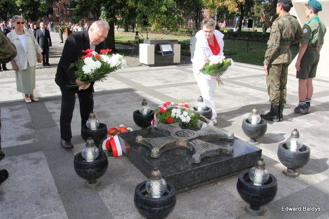 W rocznicę wybuchu drugiej wojny światowej (zdjęcia)