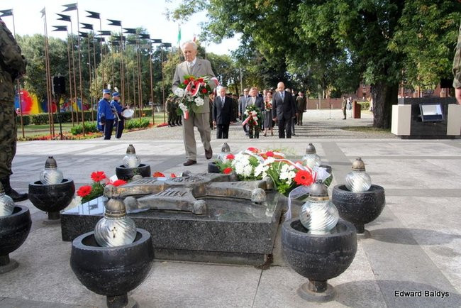 W rocznicę wybuchu drugiej wojny światowej (zdjęcia)