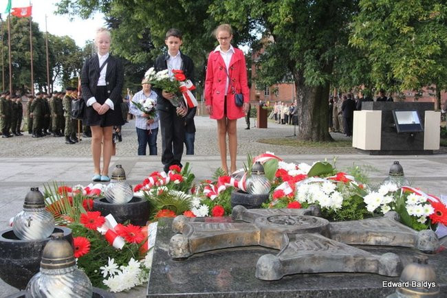 W rocznicę wybuchu drugiej wojny światowej (zdjęcia)