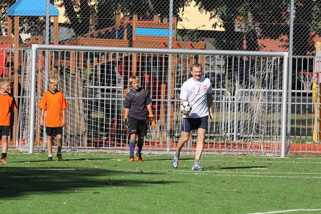 Pierwszy mecz na nowym boisku (zdjęcia)